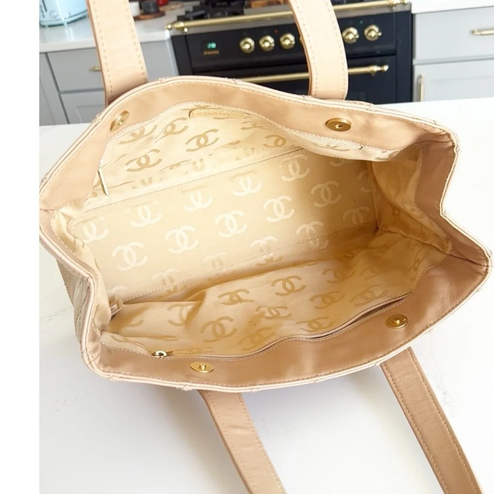 CHANEL Calfskin Wild Stitch Medium Tote